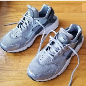 Nike Huaraches Womens